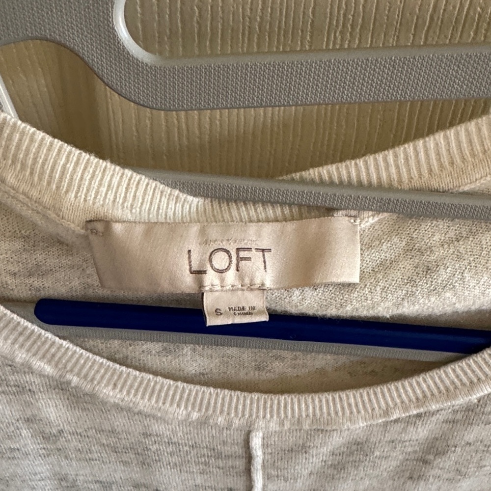 LOFT Light Gray Knit Top - Picture 2 of 5